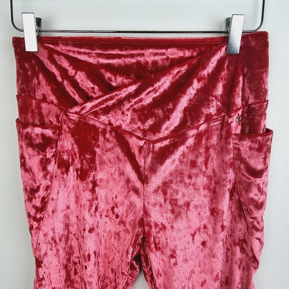 Fabletics High-Waisted Crushed Velour Crossover Leggings NWT Large Tall - Picture 5 of 15